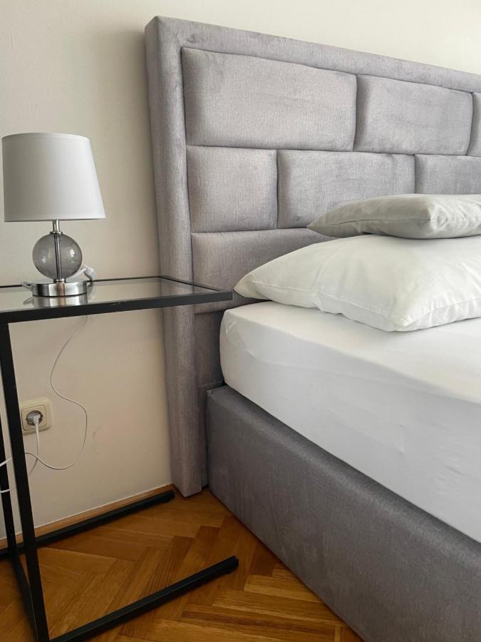 Apartments Vip Split Luaran gambar