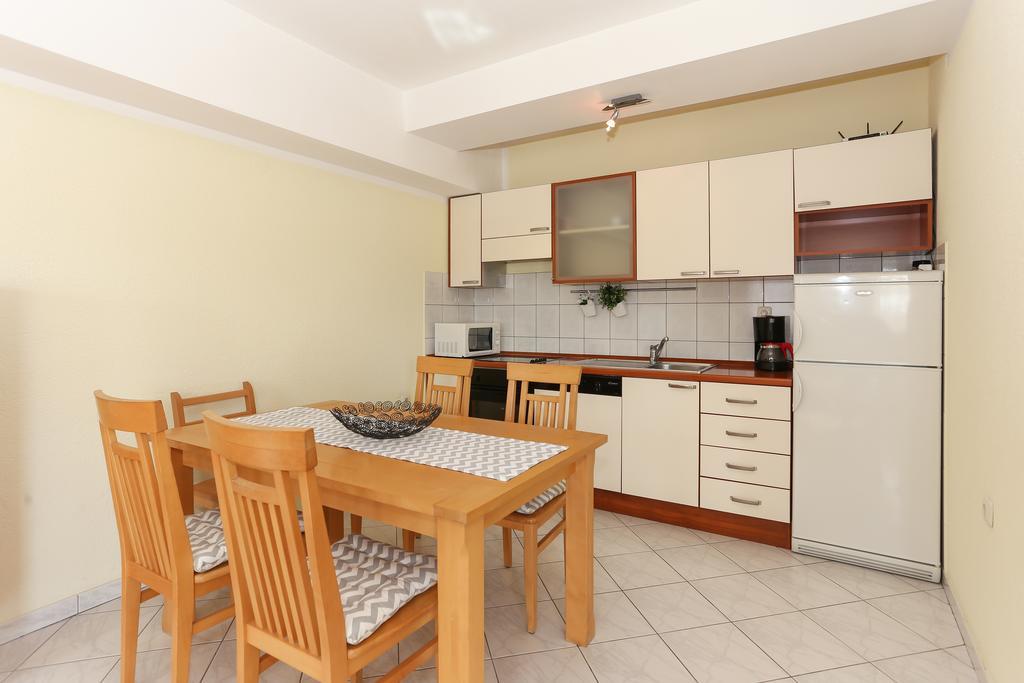Apartments Vip Split Luaran gambar